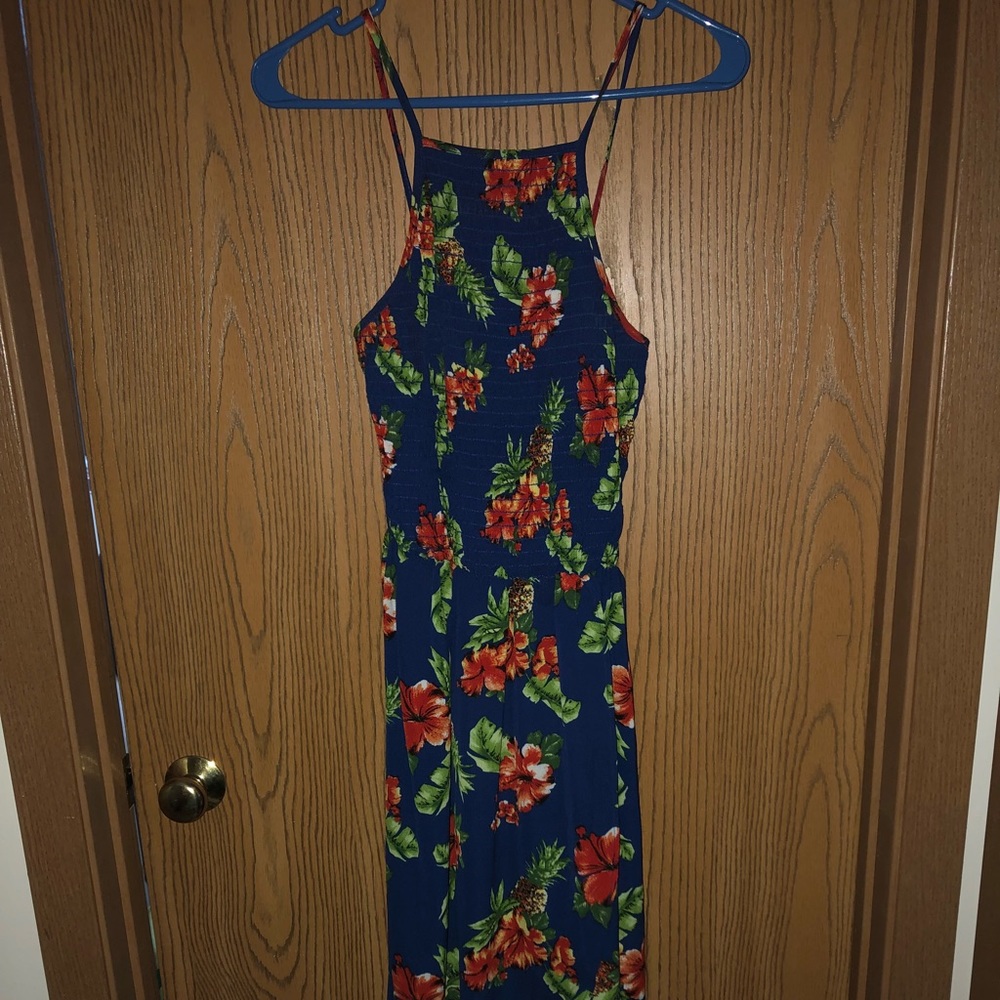 🌟MAKE OFFER🌟 ⭐️ Dress ⭐️